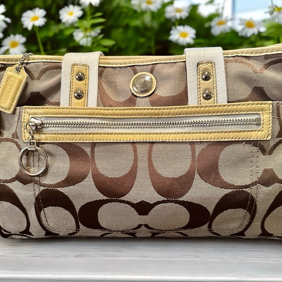 Coach Daisy Signature Tote Bag (EUC) - Picture 2 of 16